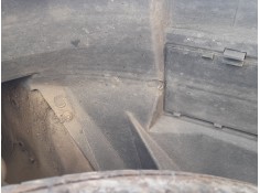 PLASTICO PASE RUEDA DEL. DCH. 1558910 