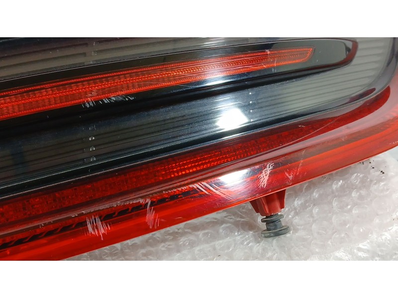 Recambio de piloto trasero derecho exterior para porsche macan (95b) 3.0 s diesel referencia OEM IAM 95B945096D ROZADO HELLA T95