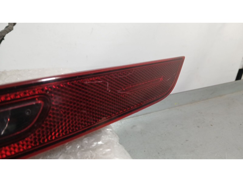 Recambio de piloto trasero derecho paragolpes para porsche macan (95b) 3.0 s diesel referencia OEM IAM 95B945726J ROZADO HELLA T