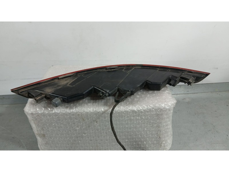 Recambio de piloto trasero derecho paragolpes para porsche macan (95b) 3.0 s diesel referencia OEM IAM 95B945726J ROZADO HELLA T
