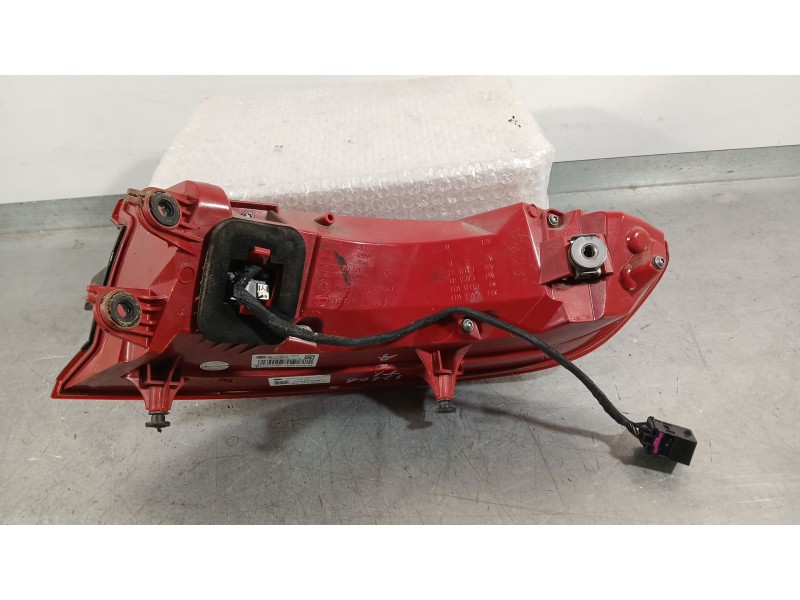 Recambio de piloto trasero izquierdo exterior para porsche macan (95b) 3.0 s diesel referencia OEM IAM 95B945095M ROZADO HELLA T