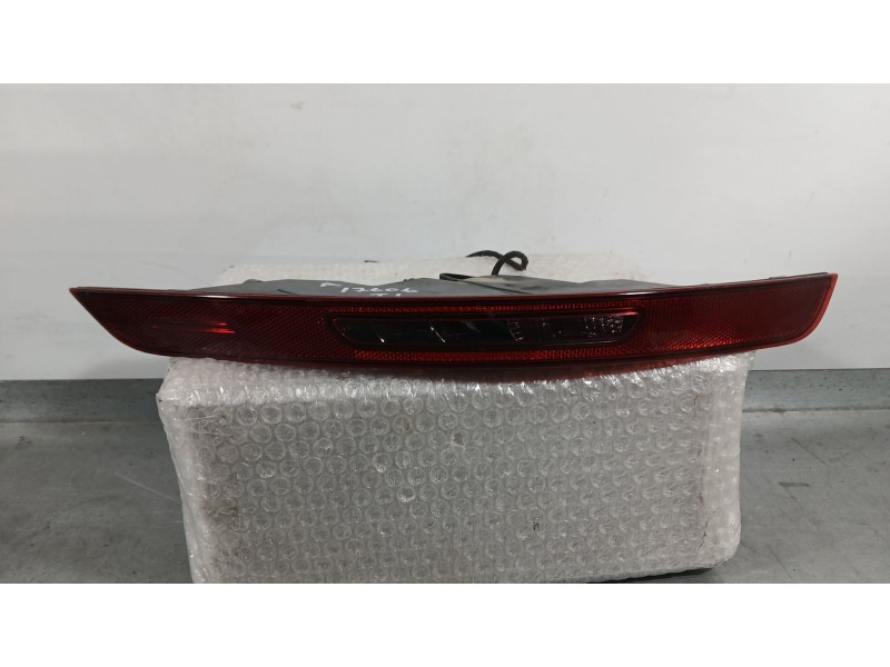 Recambio de piloto trasero izquierdo paragolpes para porsche macan (95b) 3.0 s diesel referencia OEM IAM 95B945725Q HELLA T95B02