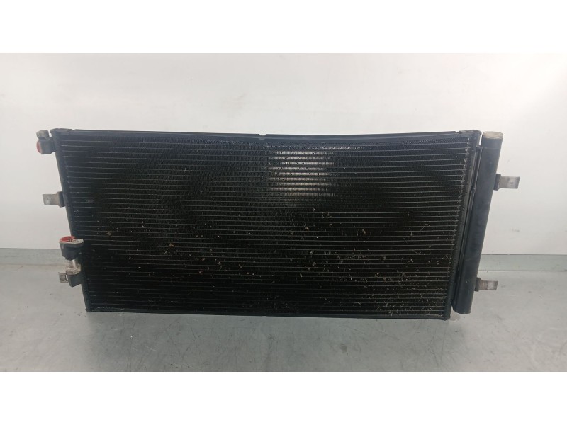 Recambio de condensador / radiador aire acondicionado para porsche macan (95b) 3.0 s diesel referencia OEM IAM 8T0260401 DOBLADO