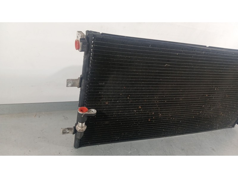 Recambio de condensador / radiador aire acondicionado para porsche macan (95b) 3.0 s diesel referencia OEM IAM 8T0260401 DOBLADO