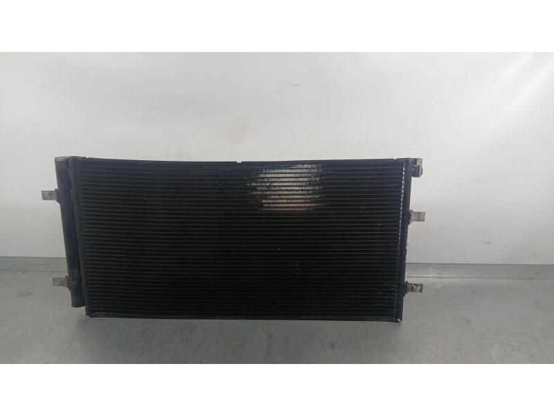 Recambio de condensador / radiador aire acondicionado para porsche macan (95b) 3.0 s diesel referencia OEM IAM 8T0260401 DOBLADO