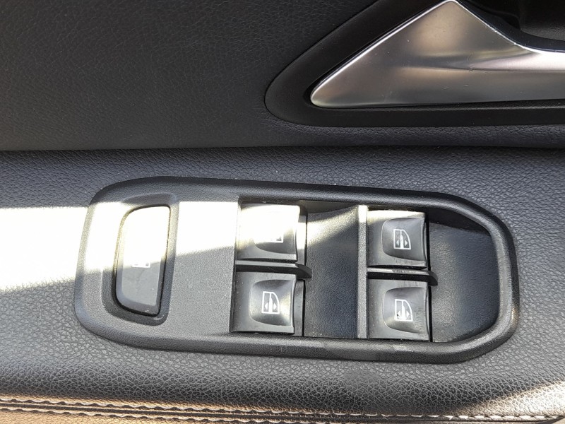 Recambio de mando elevalunas delantero izquierdo para dacia duster (hm_) 1.6 sce 115 (hmm1) referencia OEM IAM 254111342R  