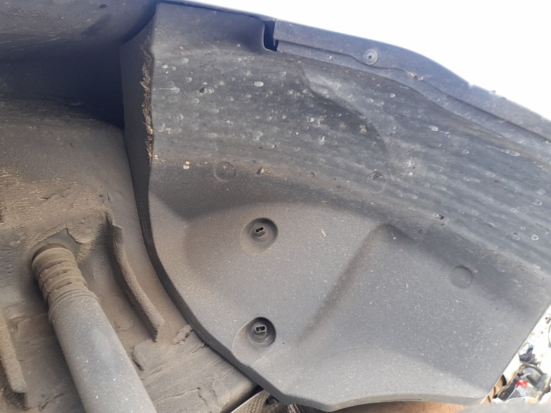 Recambio de plastico pase rueda tras. izq. para dacia duster (hm_) 1.6 sce 115 (hmm1) referencia OEM IAM 767491249R  