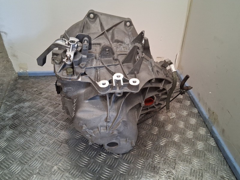 Recambio de caja cambios para bmw 2 active tourer (f45) 216 d referencia OEM IAM 23008685381  GS659DG