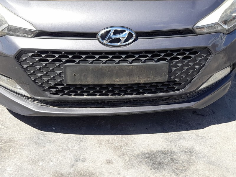 Recambio de rejilla delantera para hyundai i20 ii (gb, ib) 1.2 referencia OEM IAM 86560C8020  