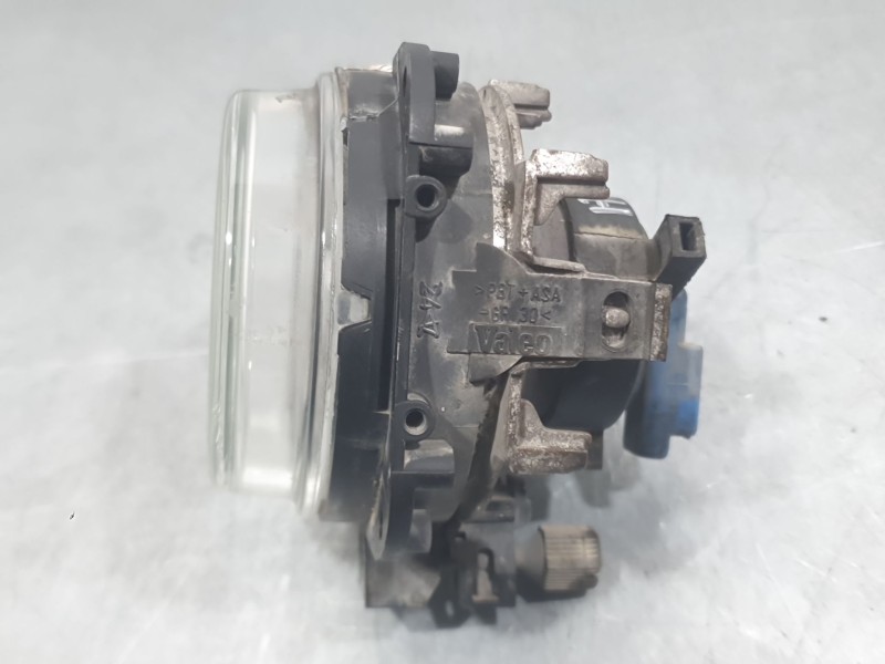 Recambio de faro antiniebla derecho para citroën xsara picasso (n68) 2.0 hdi referencia OEM IAM 9638225680 67721222 VALEO