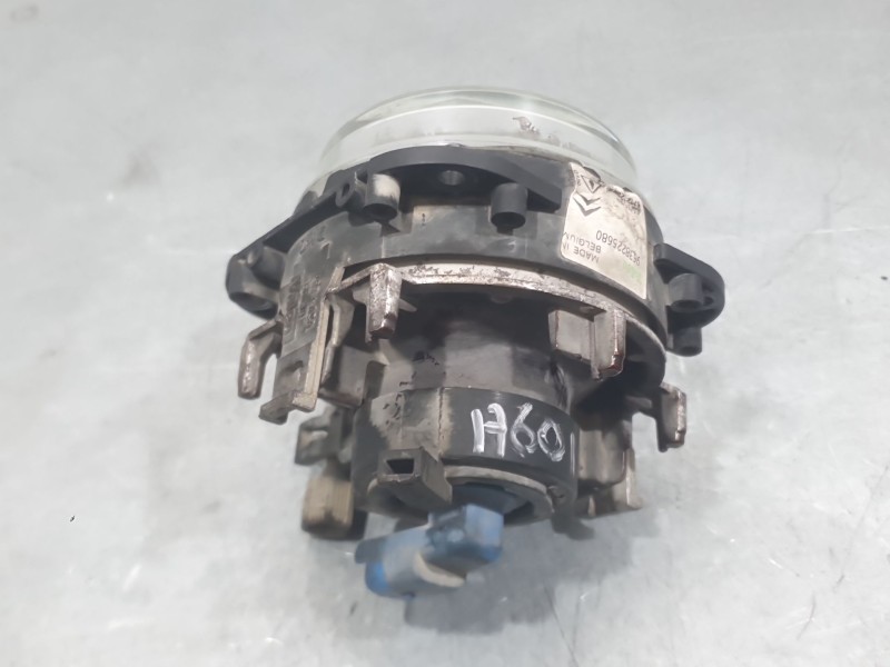 Recambio de faro antiniebla derecho para citroën xsara picasso (n68) 2.0 hdi referencia OEM IAM 9638225680 67721222 VALEO