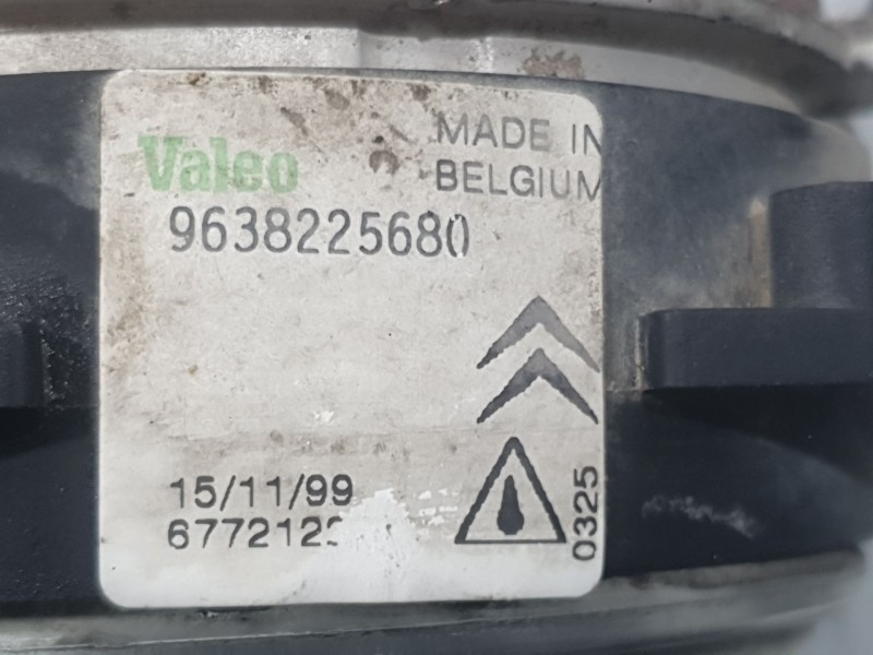 Recambio de faro antiniebla izquierdo para citroën xsara picasso (n68) 2.0 hdi referencia OEM IAM 9638225680 6772129 VALEO
