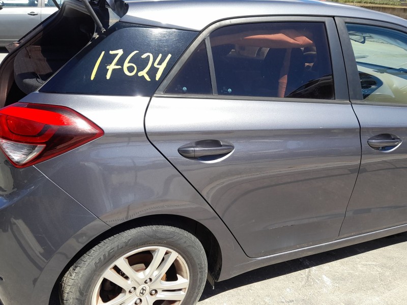 Recambio de puerta trasera derecha para hyundai i20 ii (gb, ib) 1.2 referencia OEM IAM 77004C8000  