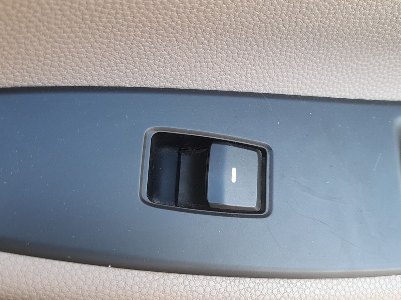 Recambio de mando elevalunas trasero derecho para hyundai i20 ii (gb, ib) 1.2 referencia OEM IAM 93580C70204X  
