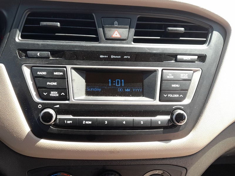 Recambio de pantalla multifuncion para hyundai i20 ii (gb, ib) 1.2 referencia OEM IAM  C/ SISTEMA AUDIO 