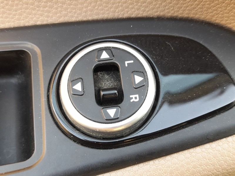 Recambio de mando retrovisor para hyundai i20 ii (gb, ib) 1.2 referencia OEM IAM   