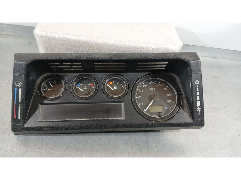 Recambio de cuadro instrumentos para land rover defender station wagon (l316, l315) 2.5 td5 4x4 (l316) referencia OEM IAM YAC113