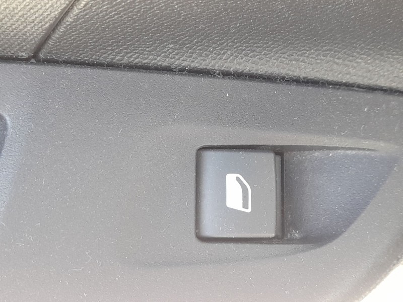 Recambio de mando elevalunas trasero izquierdo para opel corsa f (p2jo) 1.2 (68) referencia OEM IAM 98044803ZD  
