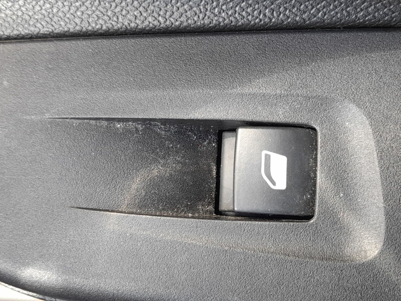 Recambio de mando elevalunas delantero derecho para opel corsa f (p2jo) 1.2 (68) referencia OEM IAM 98044803ZD  