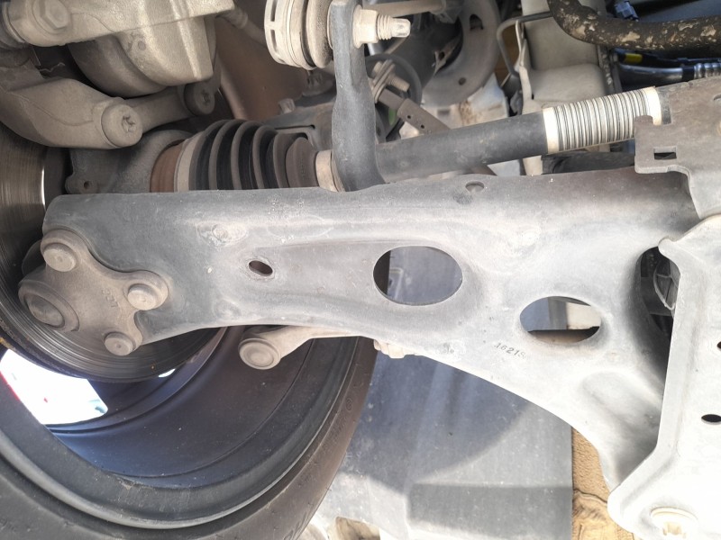 Recambio de brazo suspension inferior delantero derecho para opel corsa f (p2jo) 1.2 (68) referencia OEM IAM 9857897880  