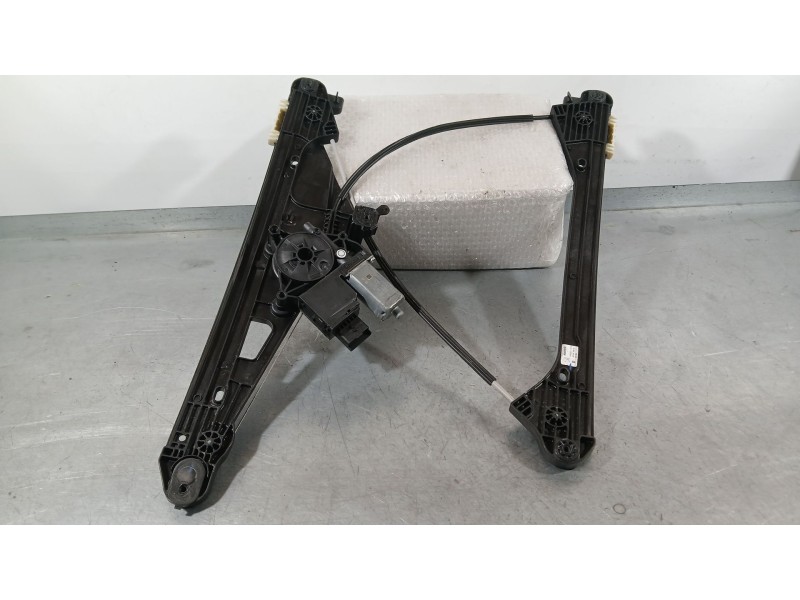 Recambio de elevalunas delantero derecho para peugeot 3008 ii suv (mc_, mr_, mj_, m4_) 1.5 bluehdi 130 referencia OEM IAM 984019
