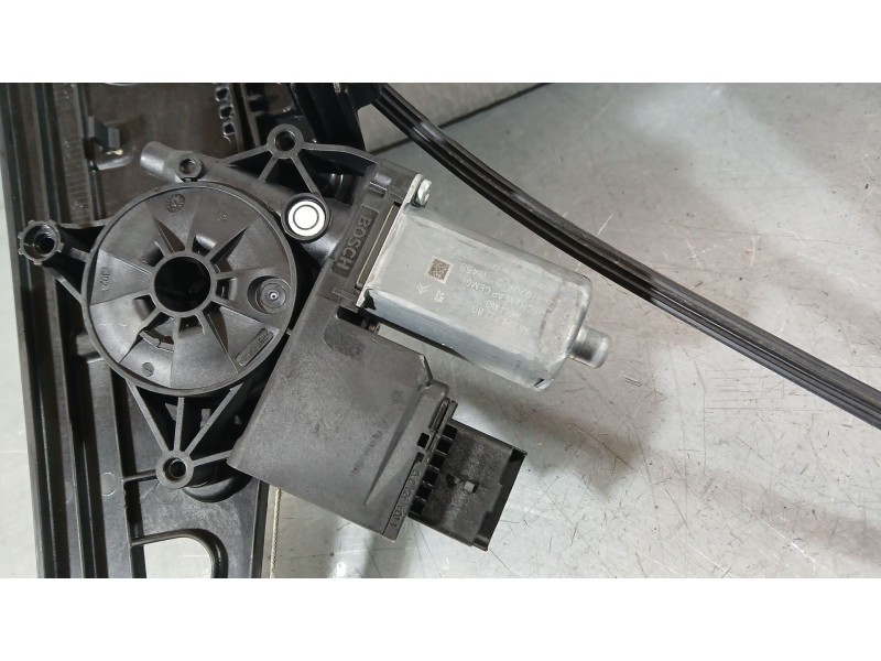 Recambio de elevalunas delantero derecho para peugeot 3008 ii suv (mc_, mr_, mj_, m4_) 1.5 bluehdi 130 referencia OEM IAM 984019