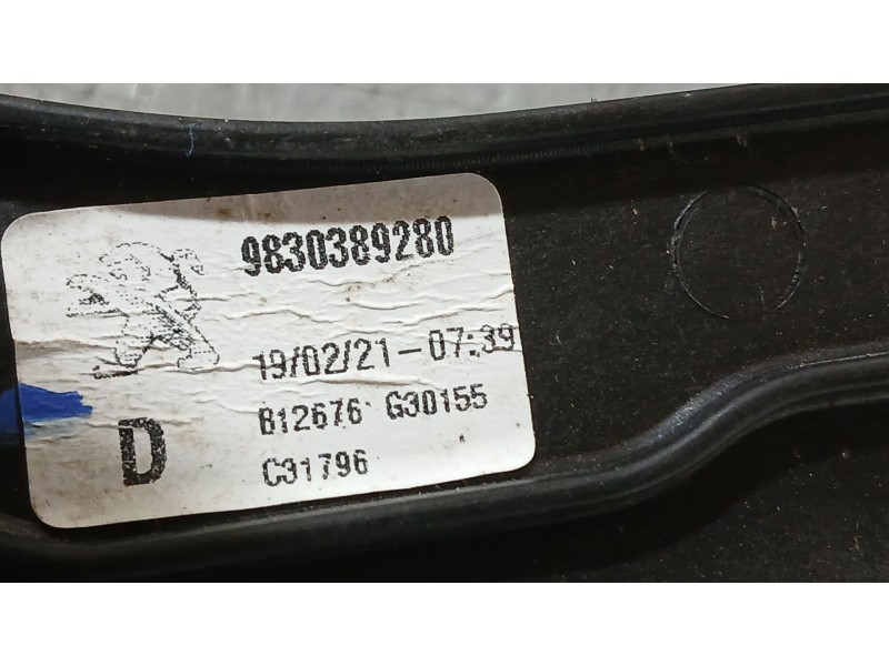 Recambio de elevalunas delantero derecho para peugeot 3008 ii suv (mc_, mr_, mj_, m4_) 1.5 bluehdi 130 referencia OEM IAM 984019