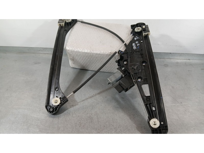Recambio de elevalunas delantero derecho para peugeot 3008 ii suv (mc_, mr_, mj_, m4_) 1.5 bluehdi 130 referencia OEM IAM 984019
