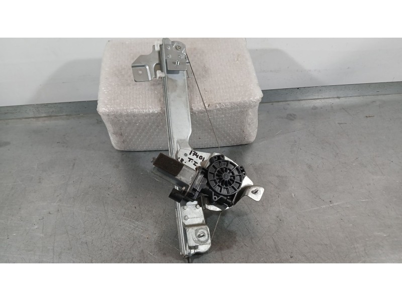 Recambio de elevalunas trasero izquierdo para dacia duster (hs_) 1.5 dci referencia OEM IAM 8200733833E 2 PINS 