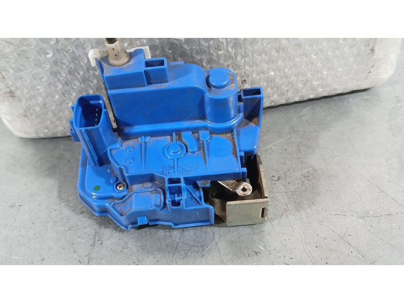 Recambio de cerradura puerta trasera derecha para fiat 500l (351_, 352_) 1.4 (199lyb1b) referencia OEM IAM 51884141  
