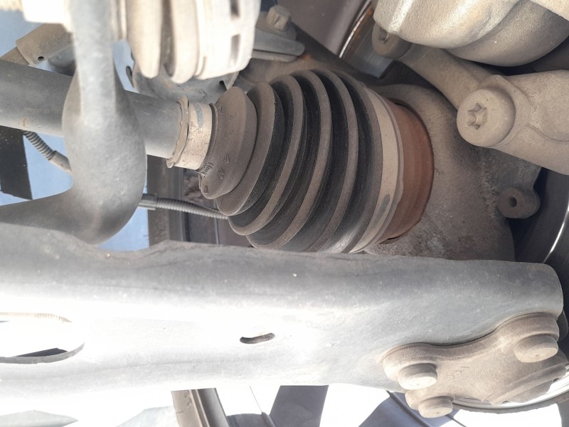 Recambio de transmision delantera izquierda para opel corsa f (p2jo) 1.2 (68) referencia OEM IAM 1647577280 9825391080 