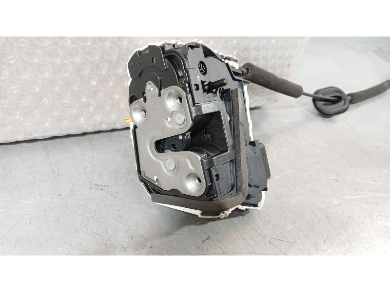 Recambio de cerradura puerta trasera derecha para mg mg 3 (5lfp) mg3 1.5 referencia OEM IAM 11341607  
