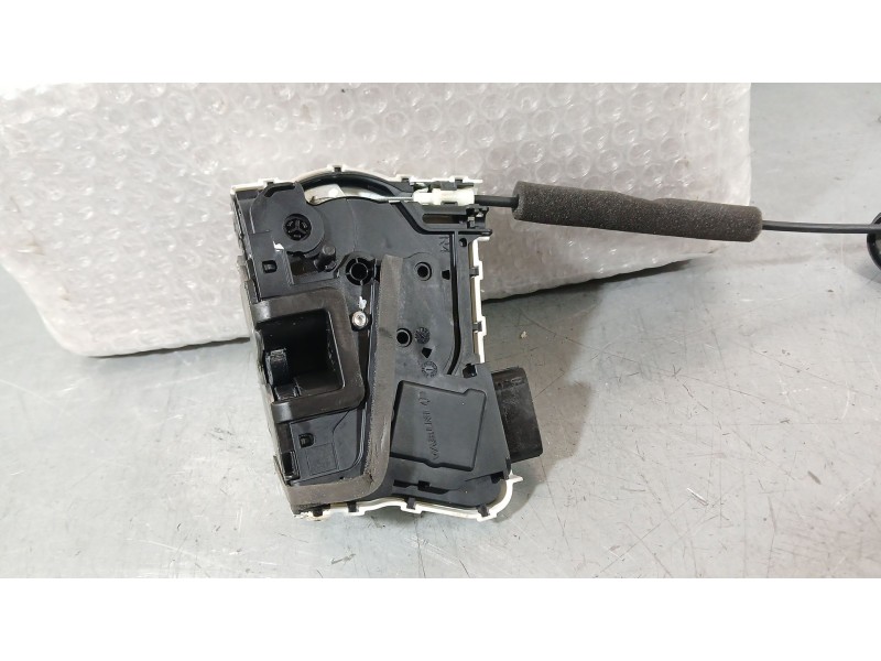 Recambio de cerradura puerta trasera derecha para mg mg 3 (5lfp) mg3 1.5 referencia OEM IAM 11341607  