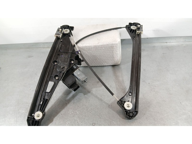 Recambio de elevalunas delantero izquierdo para peugeot 3008 ii suv (mc_, mr_, mj_, m4_) 1.5 bluehdi 130 referencia OEM IAM 9840