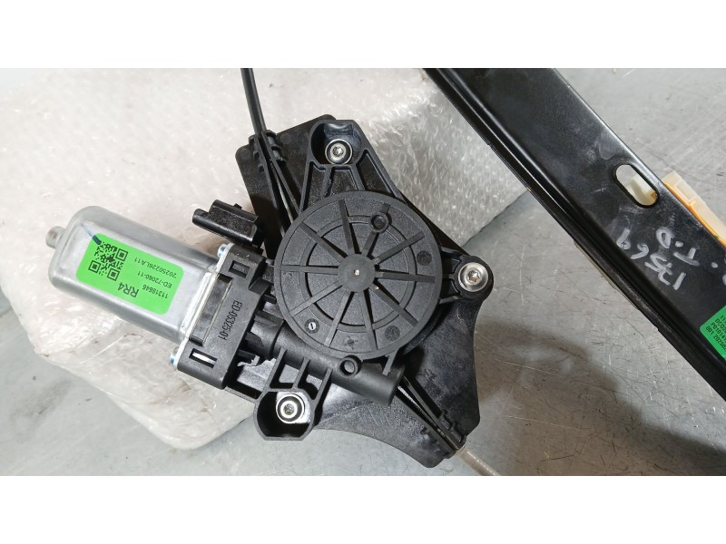 Recambio de elevalunas trasero derecho para mg mg 3 (5lfp) mg3 1.5 referencia OEM IAM 11318545  