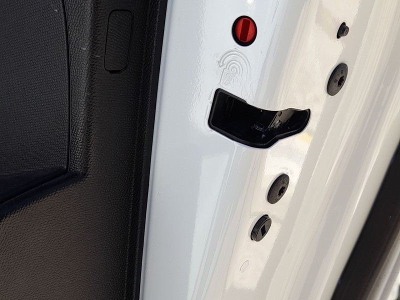 Recambio de cerradura puerta trasera derecha para opel corsa f (p2jo) 1.2 (68) referencia OEM IAM 9844412880  