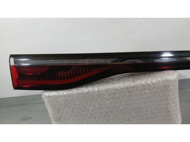Recambio de piloto trasero izquierdo interior para renault megane e-tech suv ev60 referencia OEM IAM 265553457R  