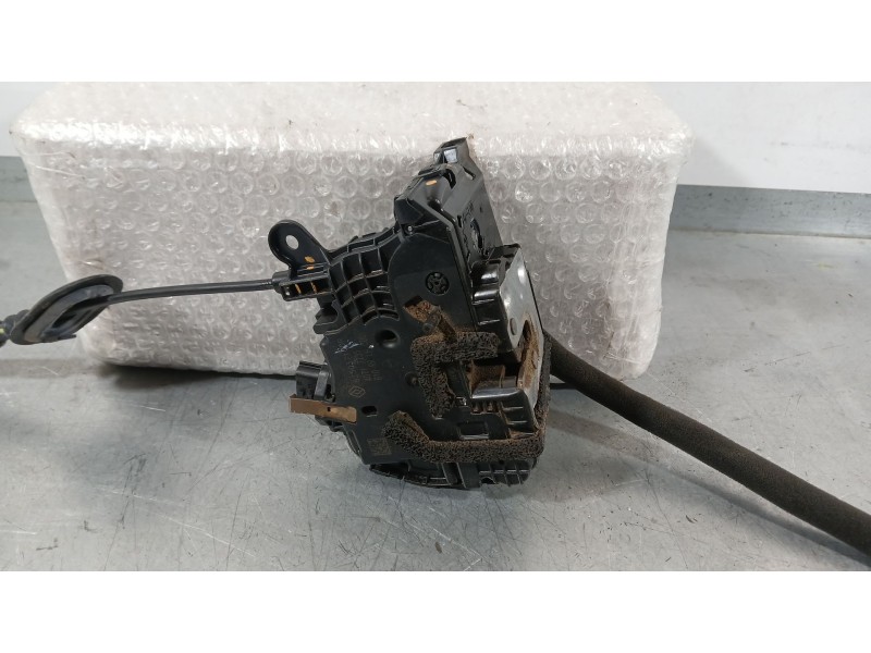 Recambio de cerradura puerta trasera izquierda para renault zoe ze.40 electric intens referencia OEM IAM 825037100R  40717235