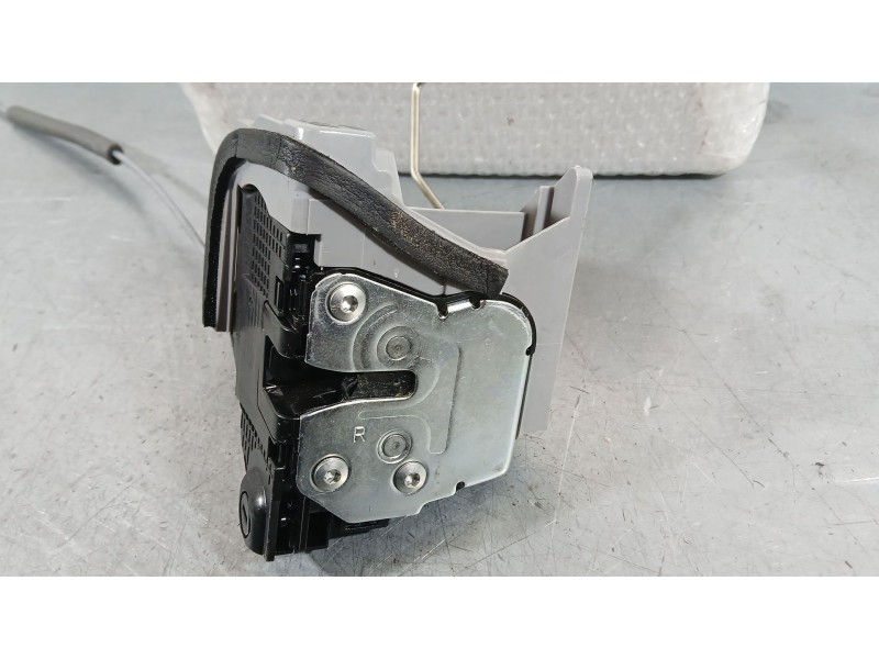 Recambio de cerradura puerta trasera derecha para hyundai i20 iii (bc3, bi3) 1.0 t-gdi referencia OEM IAM 81420Q0000  