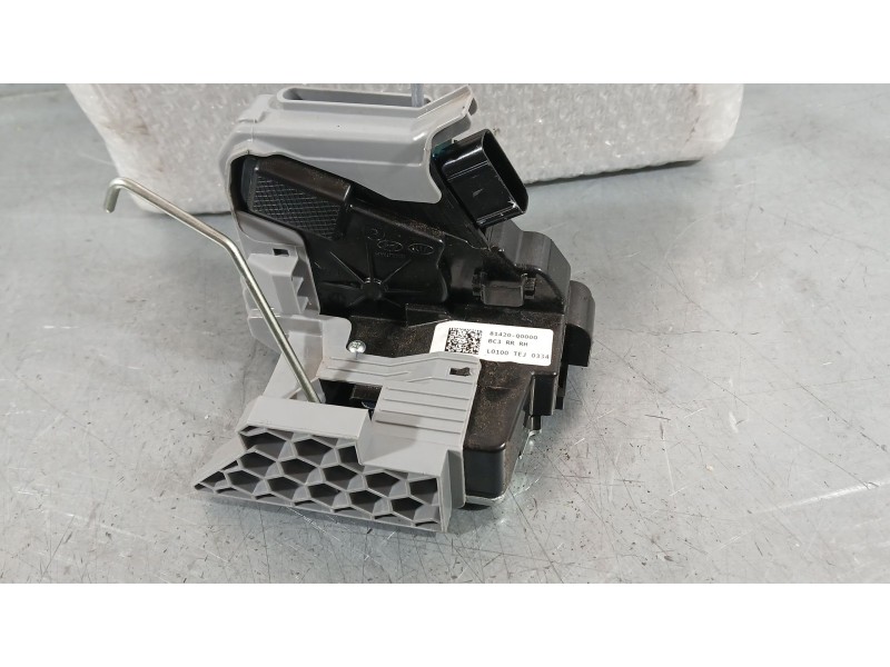 Recambio de cerradura puerta trasera derecha para hyundai i20 iii (bc3, bi3) 1.0 t-gdi referencia OEM IAM 81420Q0000  