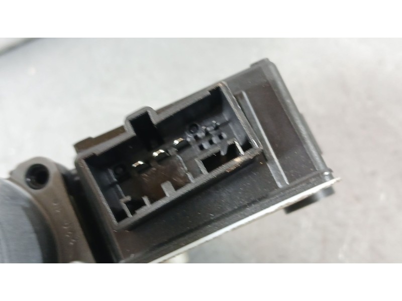 Recambio de motor elevalunas trasero izquierdo para seat leon (5f1) style visio edition referencia OEM IAM 5Q0959407A  013082272