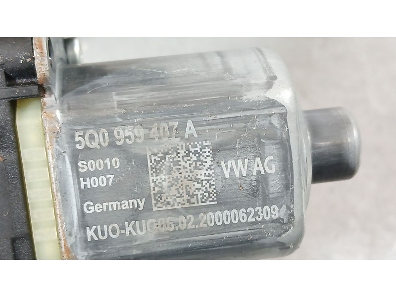 Recambio de motor elevalunas trasero izquierdo para seat leon (5f1) style visio edition referencia OEM IAM 5Q0959407A  013082272