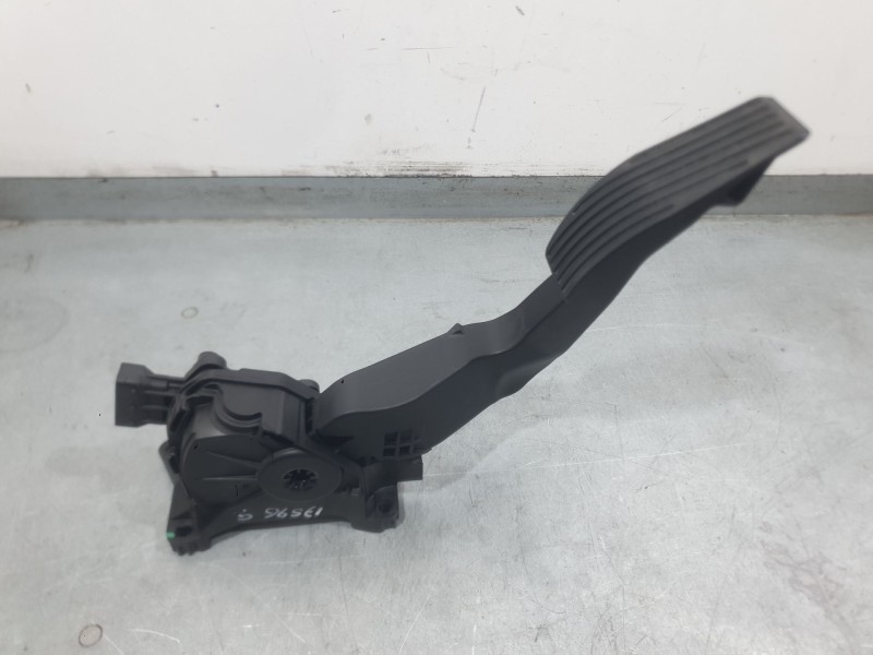 Recambio de potenciometro pedal para fiat tipo station wagon (356_, 357_) 1.5 t4 hybrid referencia OEM IAM 52025707 10858 HELLA