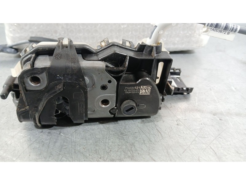 Recambio de cerradura puerta delantera derecha para opel corsa f (p2jo) 1.2 (68) referencia OEM IAM 9844412180  1A006451