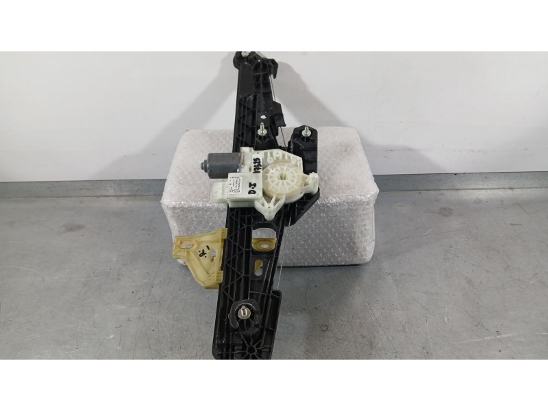 Recambio de elevalunas delantero izquierdo para renault captur ii (hf_) tce 100 (hfmt) referencia OEM IAM 807215326R 6 PINS BROS