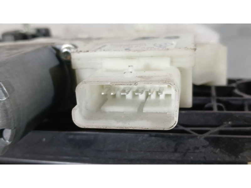 Recambio de elevalunas delantero izquierdo para renault captur ii (hf_) tce 100 (hfmt) referencia OEM IAM 807215326R 6 PINS BROS