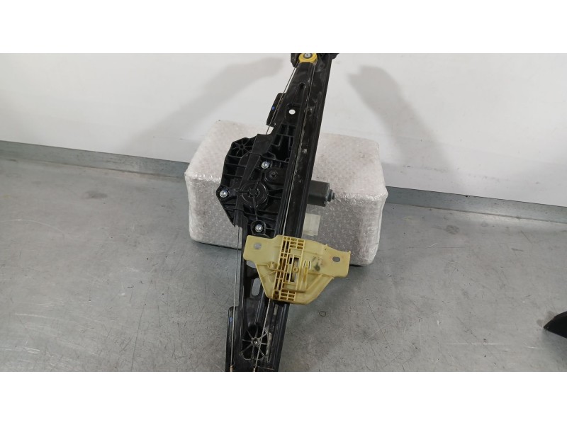Recambio de elevalunas delantero izquierdo para renault captur ii (hf_) tce 100 (hfmt) referencia OEM IAM 807215326R 6 PINS BROS