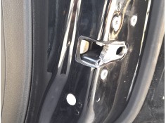 CERRADURA PUERTA TRASERA DERECHA 52139906 