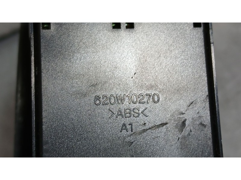 Recambio de mando elevalunas delantero izquierdo para hyundai accent ii (lc) 1.3 referencia OEM IAM 9357025120YN  620W10270