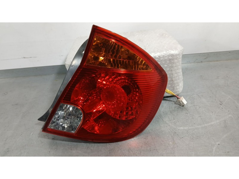 Recambio de piloto trasero derecho para hyundai accent ii (lc) 1.3 referencia OEM IAM 9240225210  